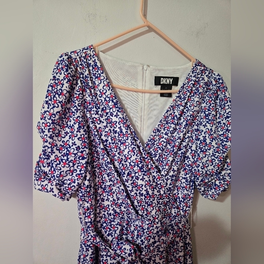 DKNY Floral Print Faux Wrap Iris Dress Multi Color Blue And Red Size 6 - Picture 8 of 11